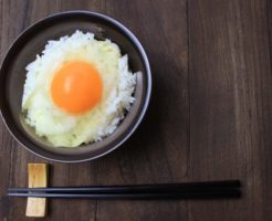 2bde218bd6092c42bdce30a29868d02c 246x200 - 妊婦で「卵かけご飯」を食べる赤ちゃんへの影響とは？